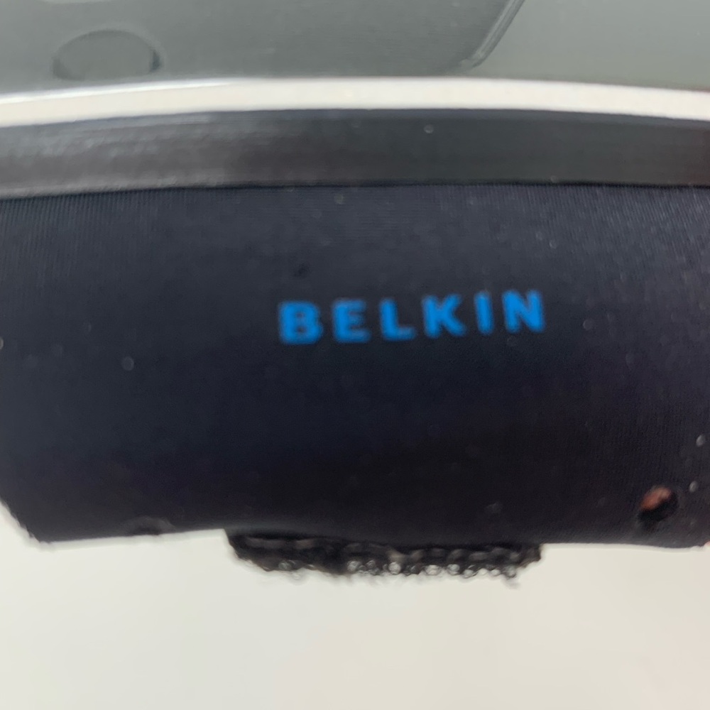 Belkin Black Dual Fit Armband - Picture 2 of 4